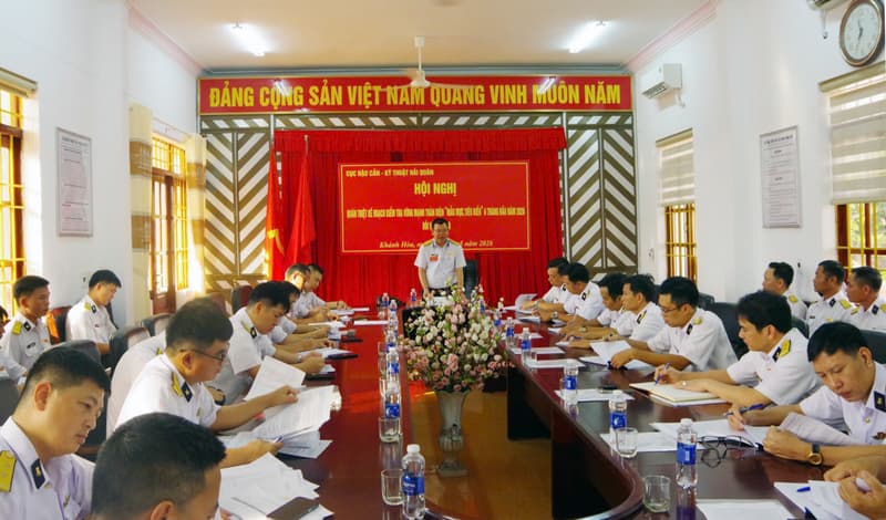 Kiểm tra đơn vị vững mạnh toàn diện 6 tháng đầu năm đối với Kho 858