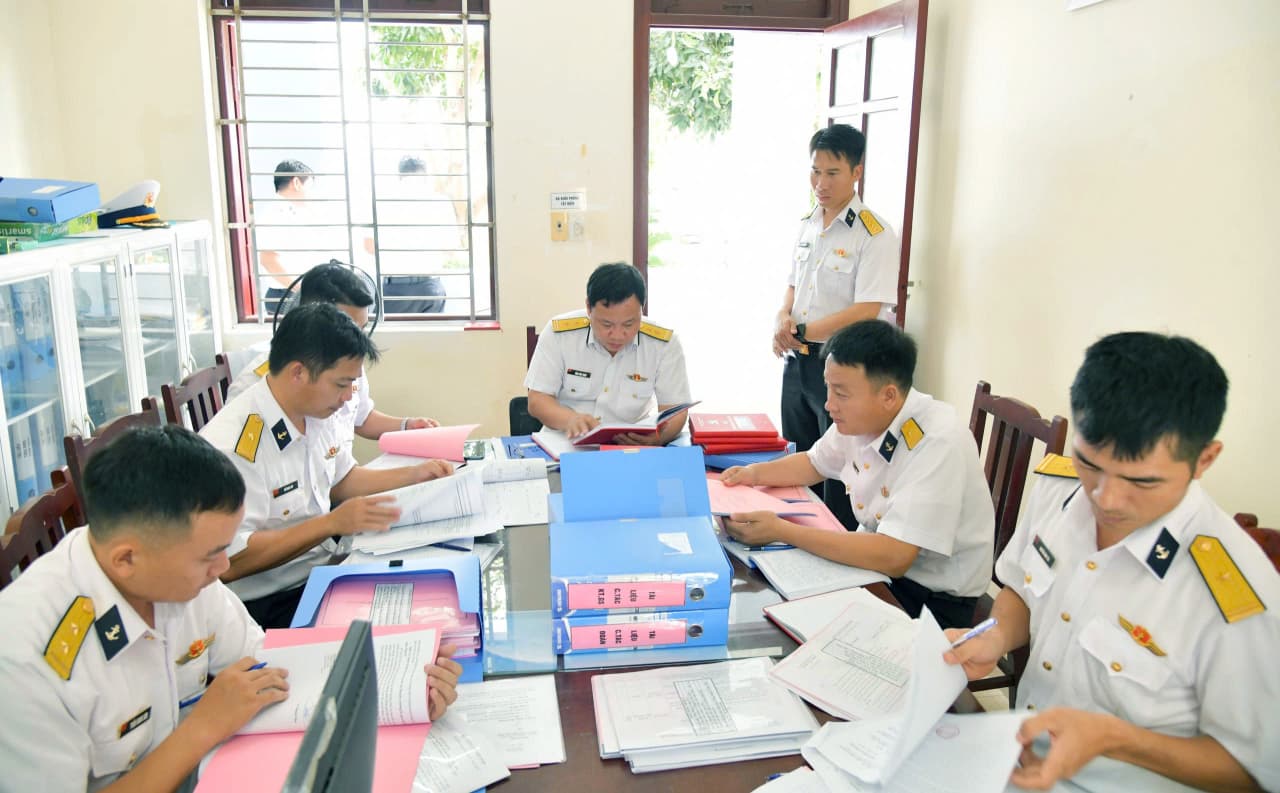 Lữ đoàn 955 kiểm tra đơn vị vững mạnh toàn diện