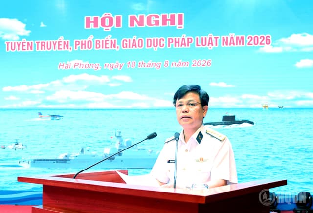 Cục Hậu cần – Kỹ thuật Hải quân: Gần 300 cán bộ, nhân viên nghe phổ biến giáo dục pháp luật