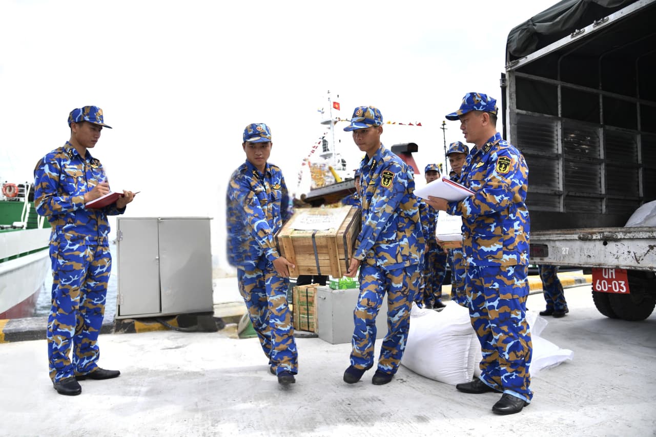 Bảo đảm tốt hậu cần cho các tàu đi biển