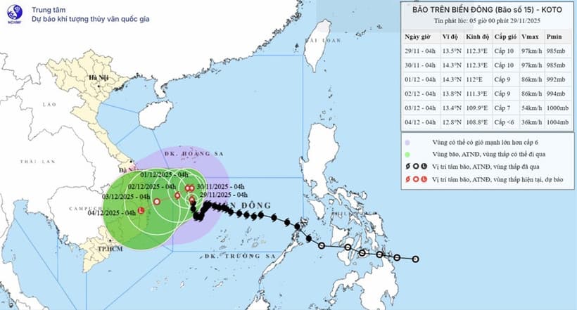Bão số 15 giật cấp 13, di chuyển chậm
