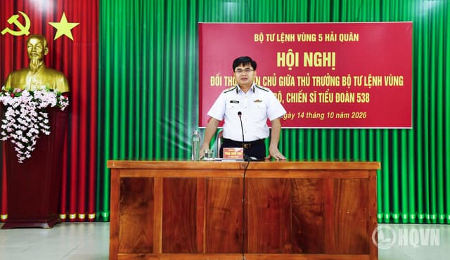 Đối thoại dân chủ giữa thủ trưởng Bộ Tư lệnh Vùng 5 Hải quân với cán bộ, chiến sĩ các đơn vị