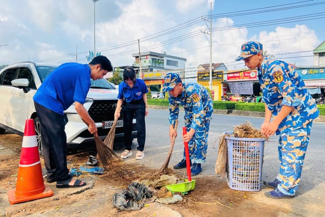 Vùng 5 Hải quân tổ chức “Ngày Chủ nhật xanh”