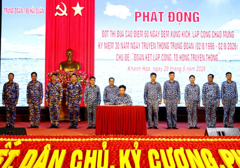 Trung đoàn 196 phát động thi đua cao điểm