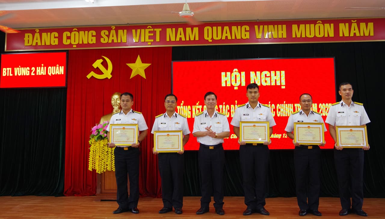 Hoạt động công tác đảng, công tác chính trị ở Vùng 2 Hải quân: Chính quy, đúng đủ, thống nhất, chất lượng, hiệu quả