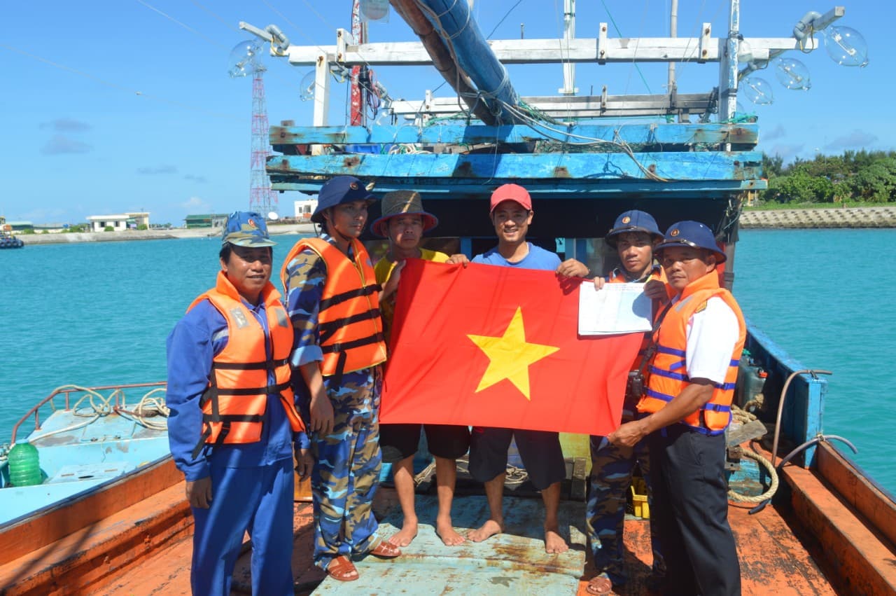 Hải đoàn 129 hoàn thành tốt nhiệm vụ quốc phòng - kinh tế