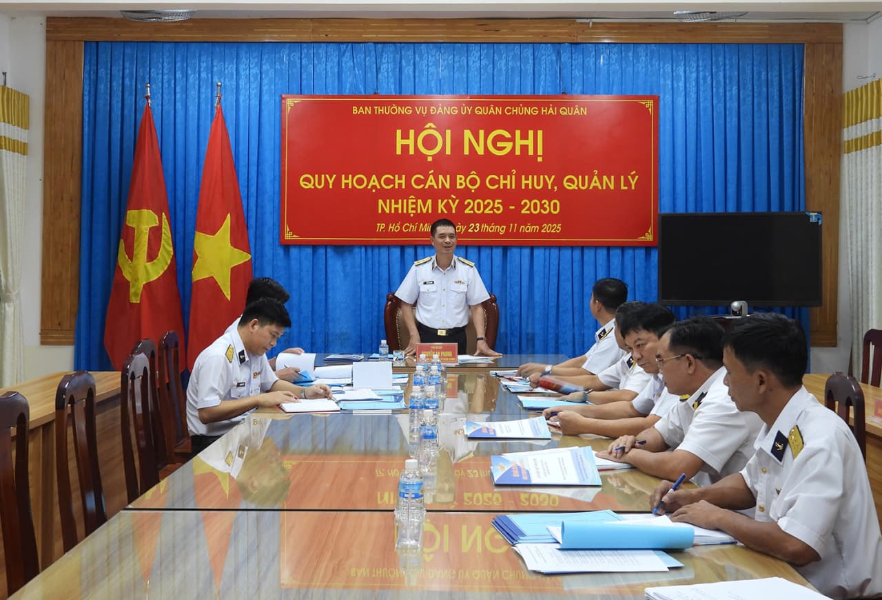 Phó Đô đốc Nguyễn An Phong dự, chỉ đạo Hội nghị Đảng ủy Hải đoàn 129