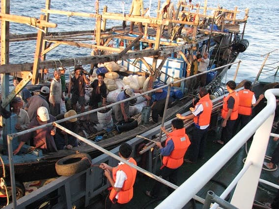 Tàu 317, Vùng 3 Hải quân kịp thời cứu nạn tàu cá trên biển