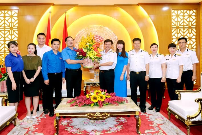 Thành đoàn Hà Nội: Chúc mừng Ngày thành lập Hải quân nhân dân Việt Nam