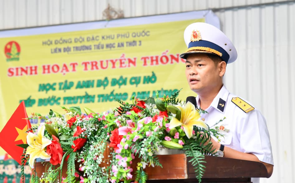 Lữ đoàn 127 nói chuyện truyền thống tại Trường Tiểu học An Thới 3