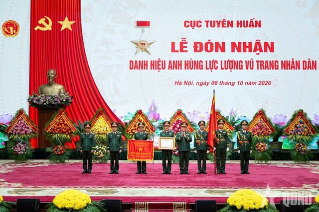 Cục Tuyên huấn đón nhận danh hiệu Anh hùng lực lượng vũ trang nhân dân lần thứ hai