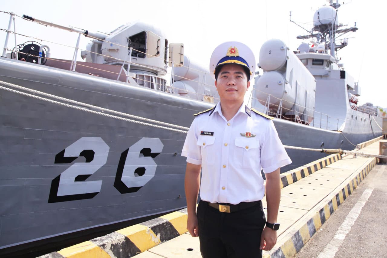 Sĩ quan trẻ xung kích trên mặt trận chuyển đổi số