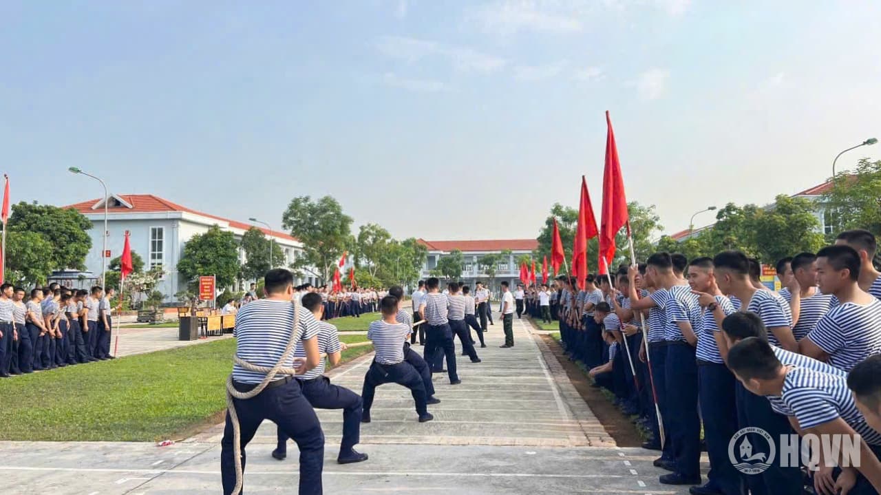 Chiến sĩ mới Tiểu đoàn 158 sôi nổi hoạt động dịp lễ 30/4