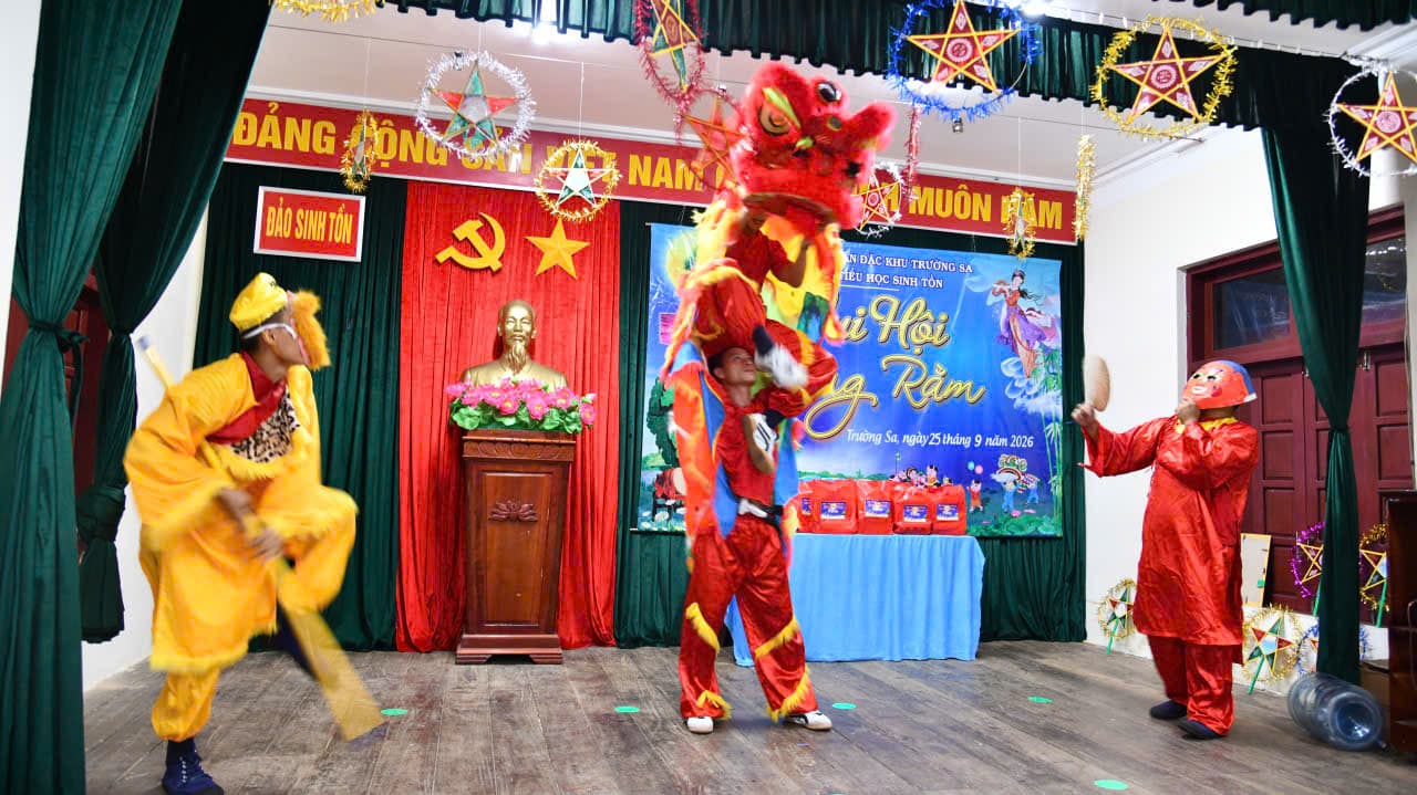 Đặc khu Trường Sa – Ấm áp mùa Trung thu