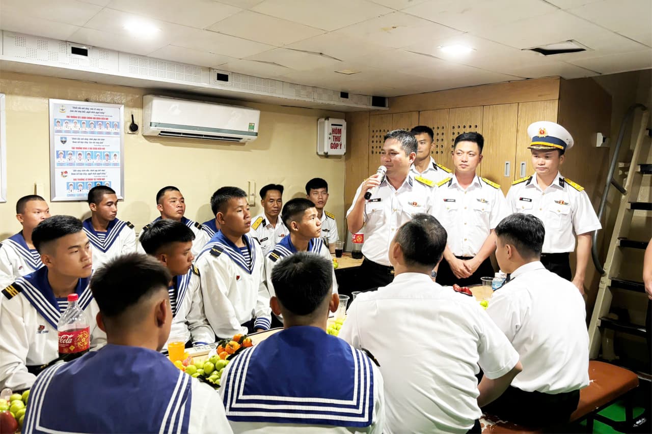 Lữ đoàn 162 nhiều hoạt động ý nghĩa chào đón năm mới 2026