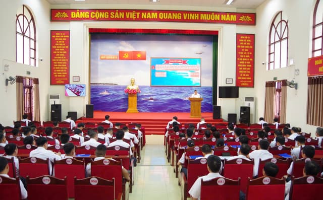Nhà máy X48 sơ kết công tác quân sự - quốc phòng 6 tháng đầu năm 2026