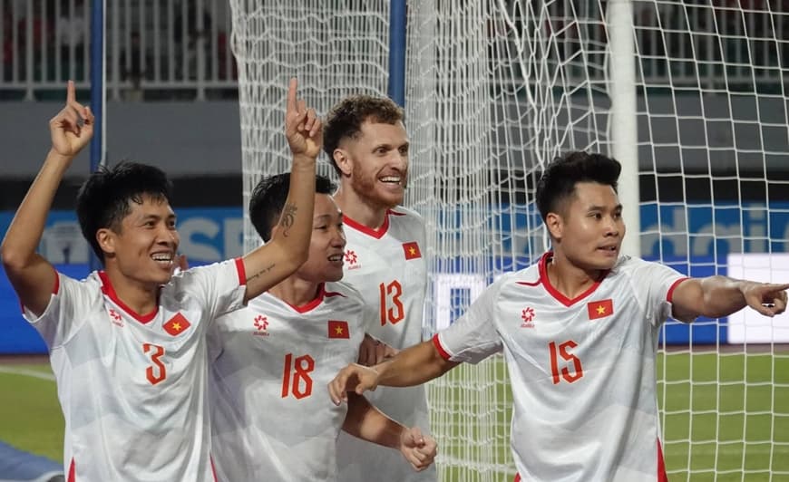 Thắng Indonesia 3-0, đội tuyển Việt Nam rộng cửa vào bán kết ASEAN Cup 2026