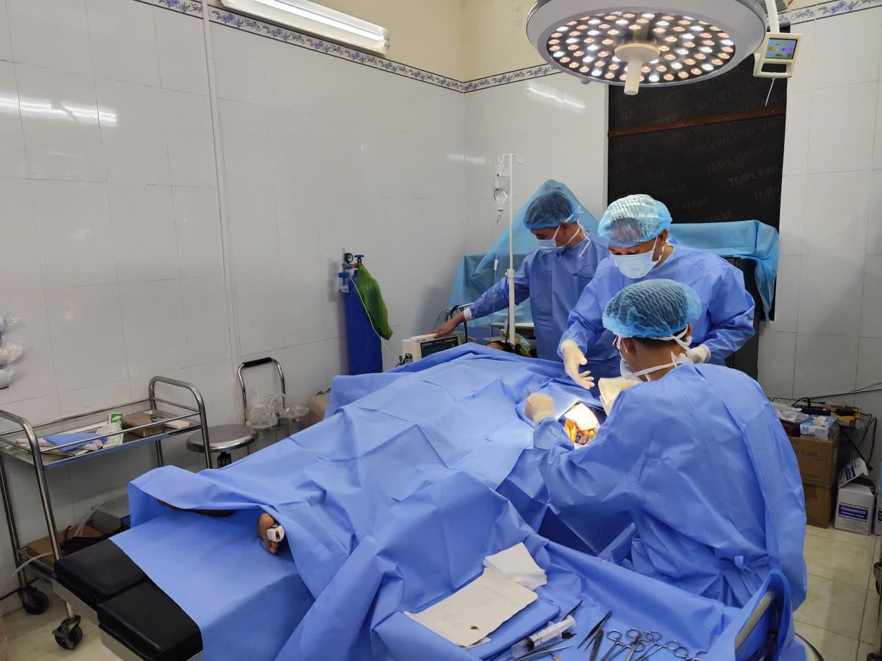 Bệnh xá đảo Nam Yết kịp thời cấp cứu ngư dân bị tai nạn lao động