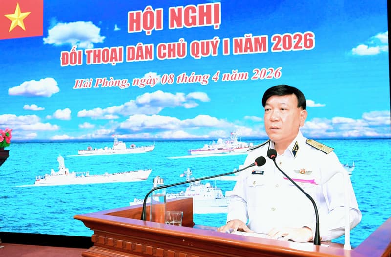 Chính ủy Vùng 1 Hải quân dự hội nghị đối thoại dân chủ quý I năm 2026