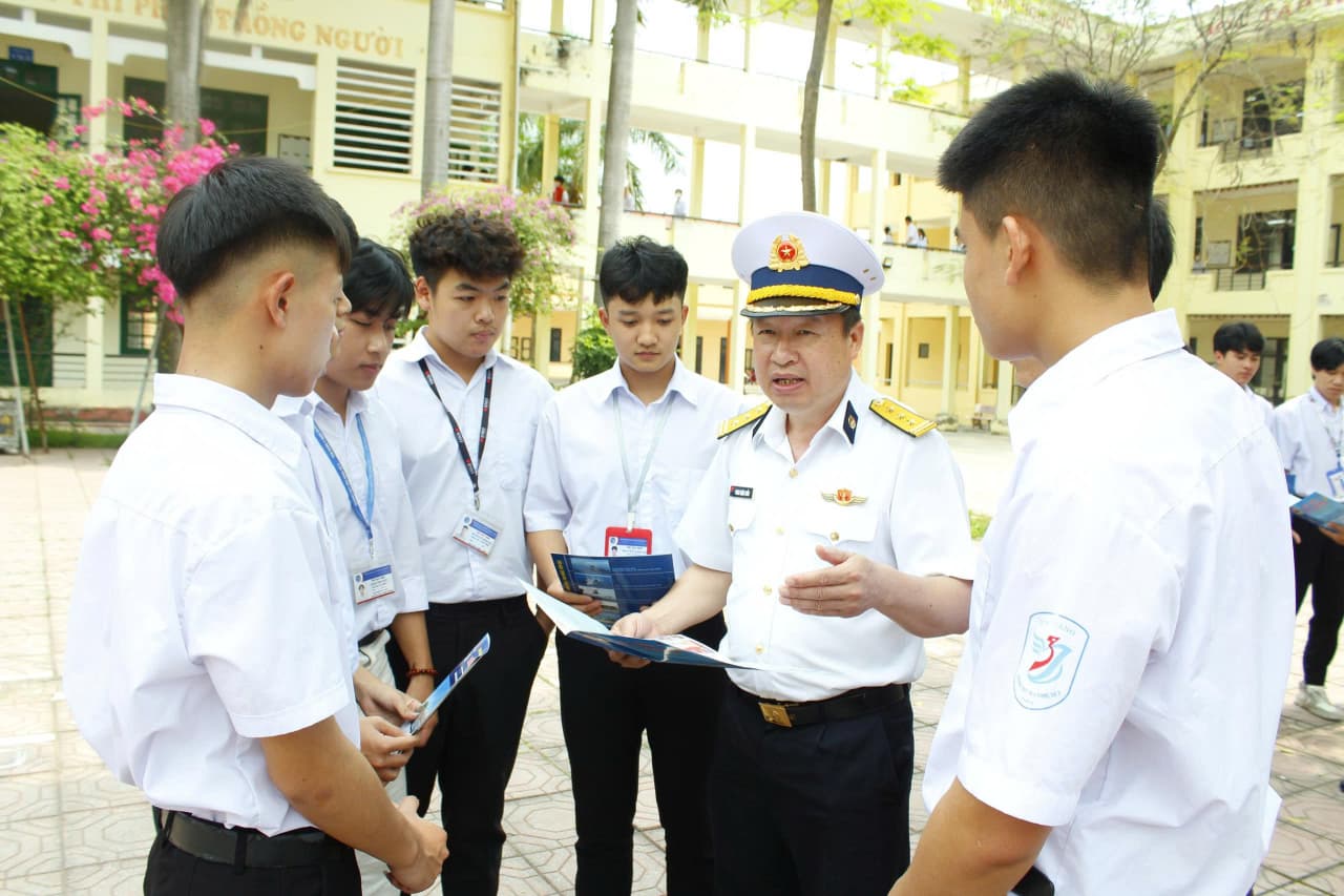 Lữ đoàn 602: Tuyên truyền biển đảo và thu hút nguồn nhân nhân lực tại Bắc Ninh