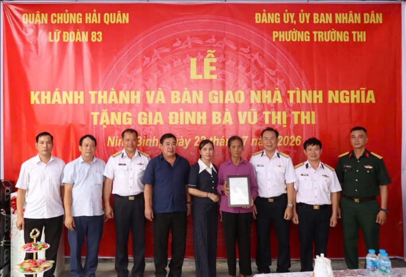 Lữ đoàn 83 khánh thành và bàn giao nhà tình nghĩa tại Ninh Bình