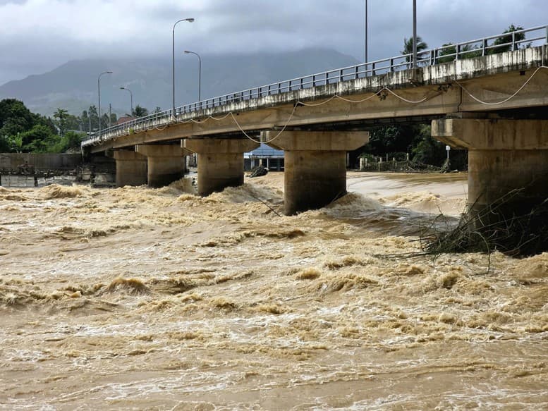 Công điện của Thủ tướng Chính phủ về việc tập trung ứng phó lũ đặc biệt lớn tại Khánh Hòa, Đắk Lắk và Gia Lai