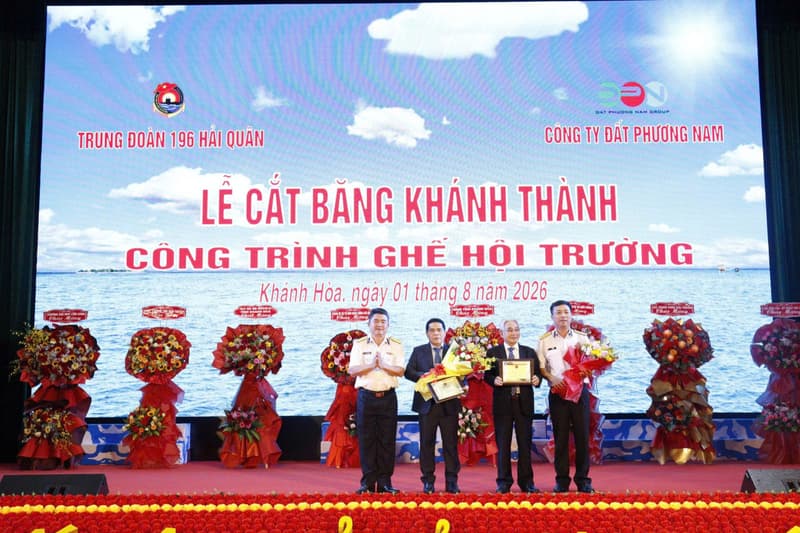 Khánh thành hệ thống ghế hội trường Trung đoàn Tàu ngầm 196