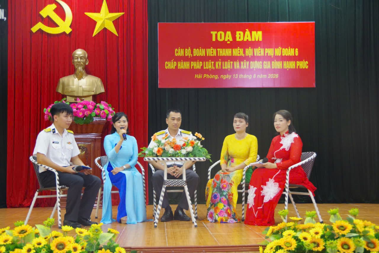 Tọa đàm thanh niên, phụ nữ với pháp luật, kỷ luật và xây dựng gia đình hạnh phúc