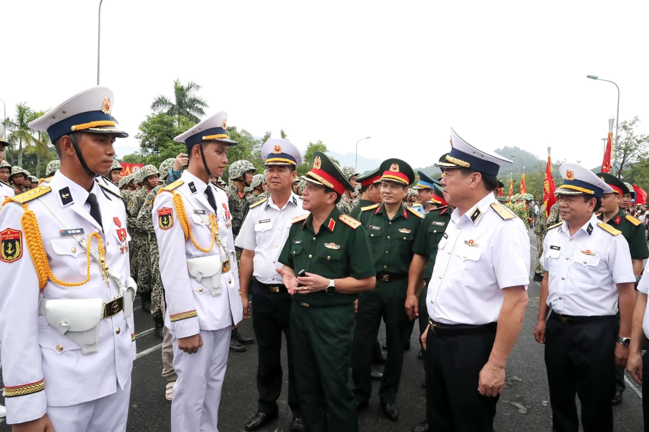Thượng tướng Trương Thiên Tô động viên lực lượng Hải quân tham gia diễu binh kỷ niệm 80 năm Cách mạng tháng Tám và Quốc khánh 2/9