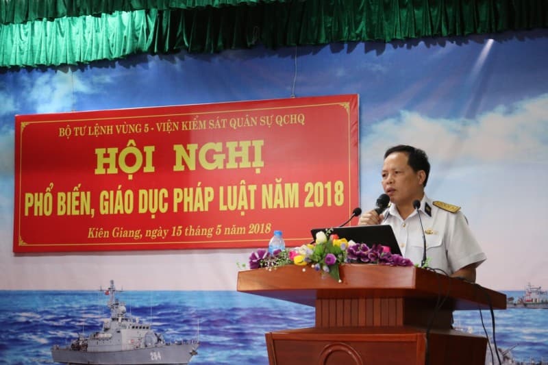 Vùng 5 Hải quân: Phổ biến, giáo dục pháp luật cho gần 700 cán bộ, chiến sĩ