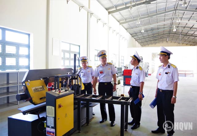 Kiểm tra đơn vị vững mạnh toàn diện “mẫu mực, tiêu biểu” tại Học viện Hải quân
