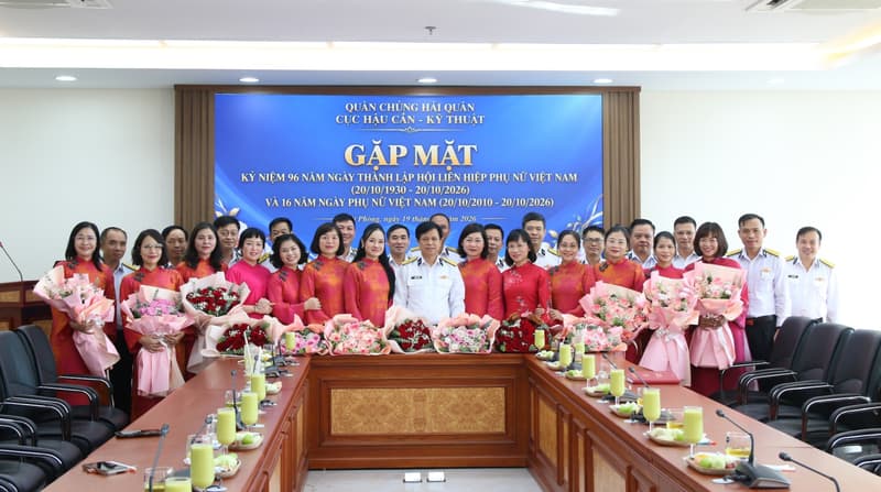 Cơ quan Cục Hậu cần - Kỹ thuật Hải quân gặp mặt kỷ niệm Ngày Phụ nữ Việt Nam 20/10