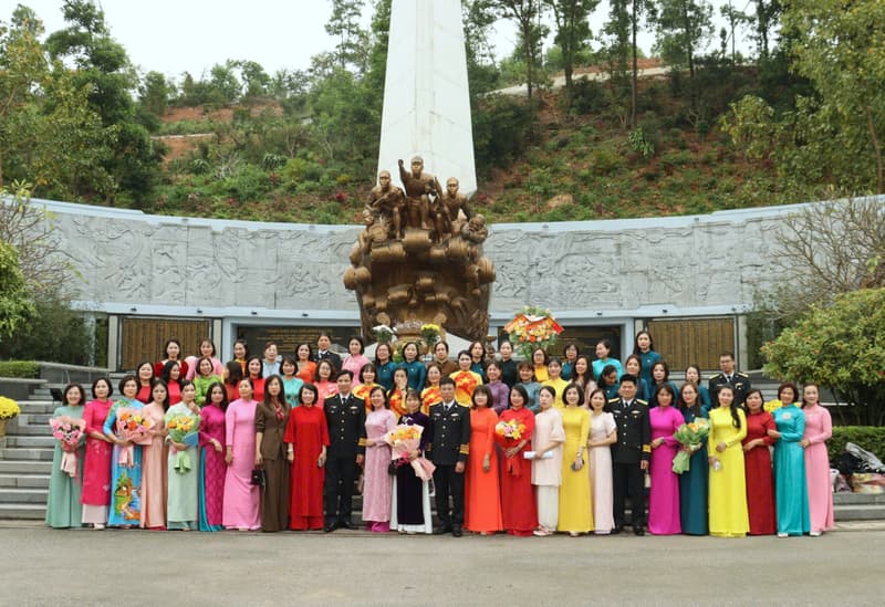 Phụ nữ các đơn vị Hải quân: Giao lưu, thắt chặt tình đoàn kết nhân dịp 8/3