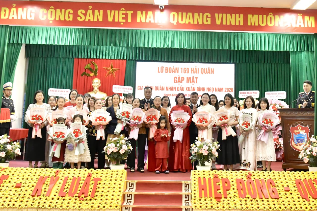 Lữ đoàn 169 gặp mặt gia đình quân nhân