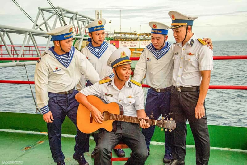 PHẢI CHĂNG VĂN HÓA CHỈ LÀ NGHỆ THUẬT THUẦN TÚY? - Bài 3: Để văn hóa thực sự là nền tảng tinh thần trong kỷ nguyên mới