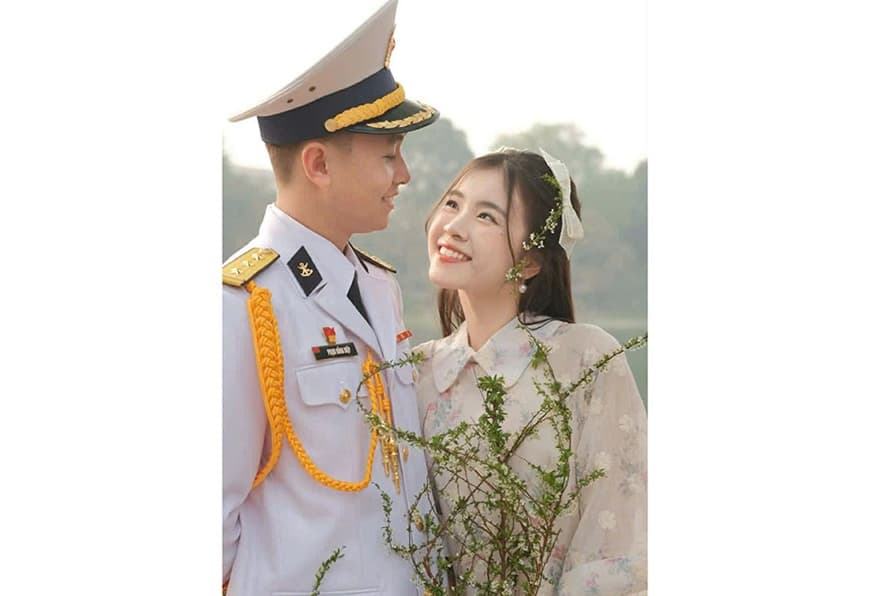 Hẹn ước vòng hoa cưới