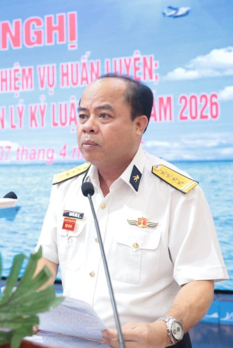 Nhà máy X52 rút kinh nghiệm nhiệm vụ huấn luyện, xây dựng chính quy, quản lý kỷ luật