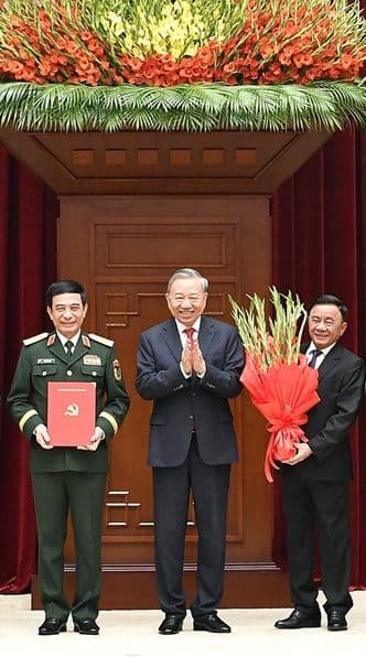 Tổng Bí thư, Chủ tịch nước Tô Lâm chủ trì Hội nghị công bố Quyết định của Bộ Chính trị về công tác cán bộ