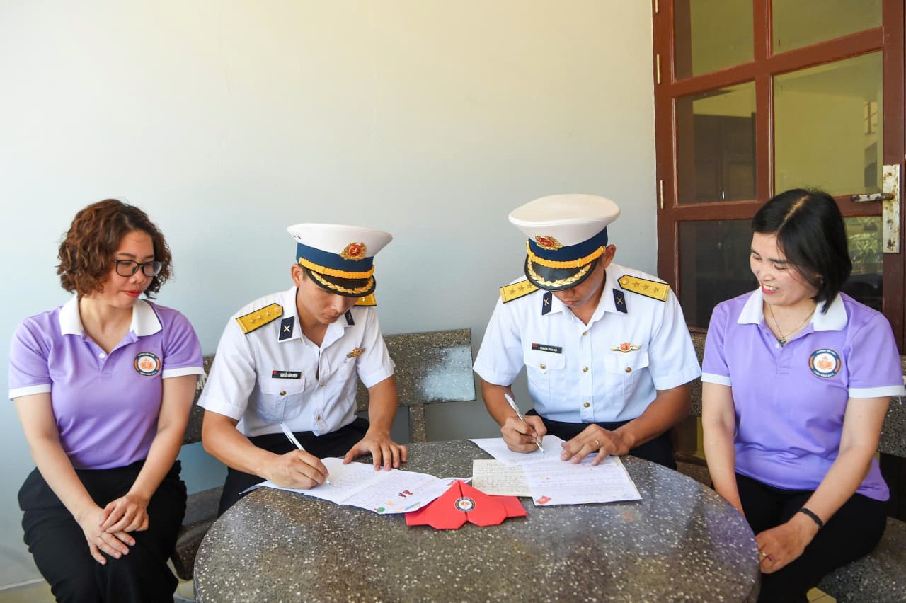 Trường Sa - Nơi con tim biết hát