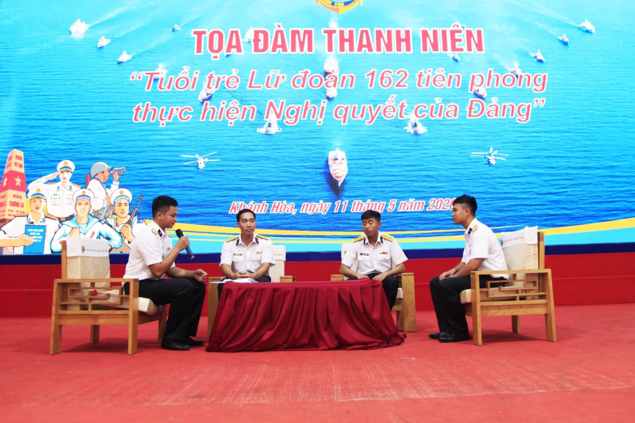 Sôi nổi hội thi cán bộ đoàn giỏi và tuyên truyền viên trẻ ở Lữ đoàn 162