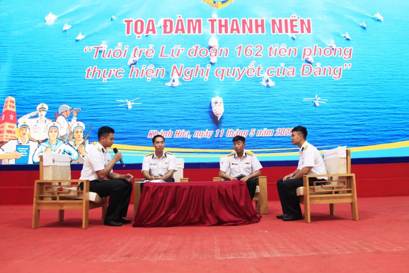 Sôi nổi hội thi cán bộ đoàn giỏi và tuyên truyền viên trẻ ở Lữ đoàn 162
