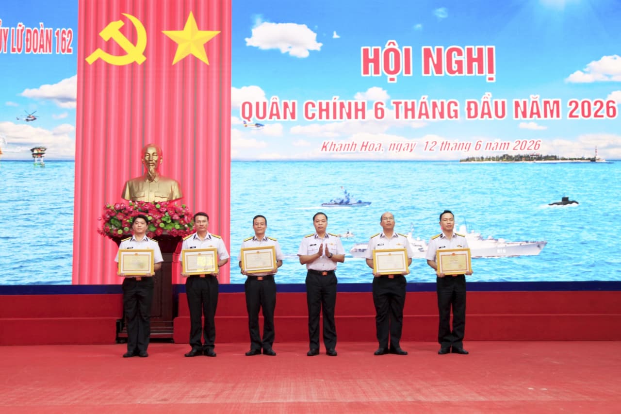 Lữ đoàn 162 hoàn thành xuất sắc nhiệm vụ 6 tháng đầu năm 2026