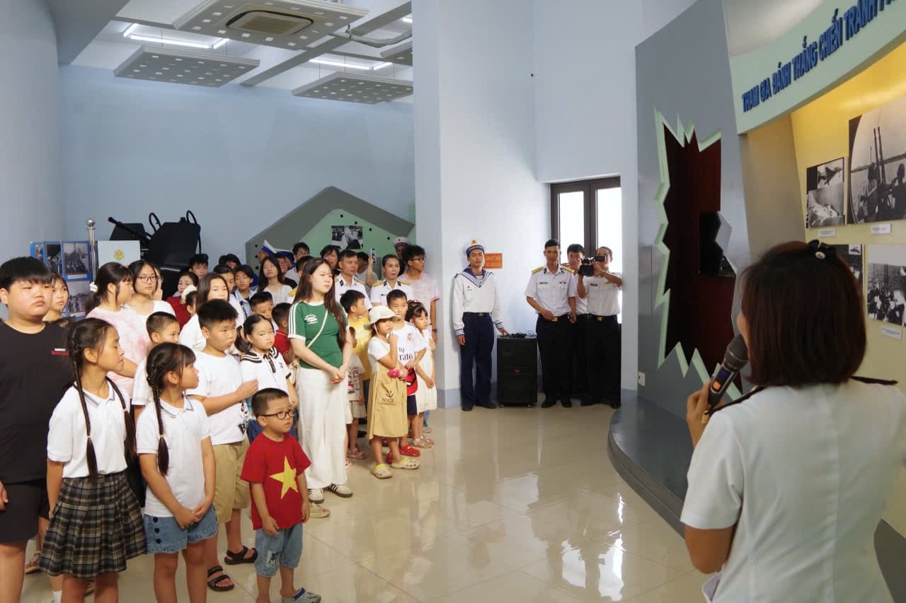Đoàn Đo đạc, nghiên cứu biển, biên vẽ hải đồ hưởng ứng Tháng hành động vì trẻ em