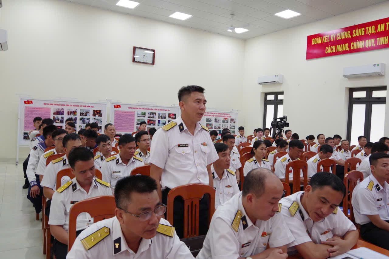 Trung đoàn 151: Hội nghị đối thoại dân chủ quý II năm 2026