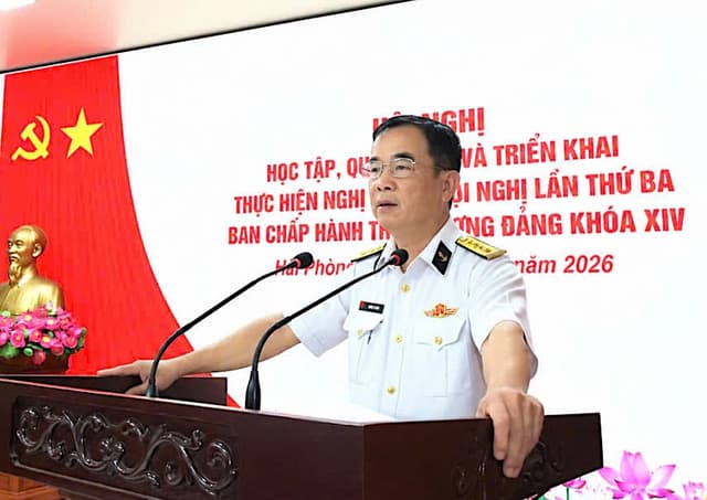 Công ty 128 học tập, triển khai thực hiện Nghị quyết Trung ương 3