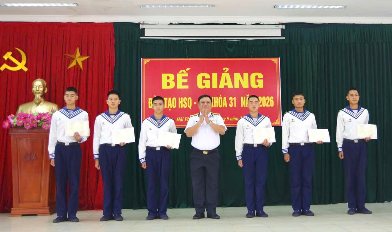 Tiểu đoàn 158 bế giảng đào tạo tiểu đội trưởng bộ binh khóa 31
