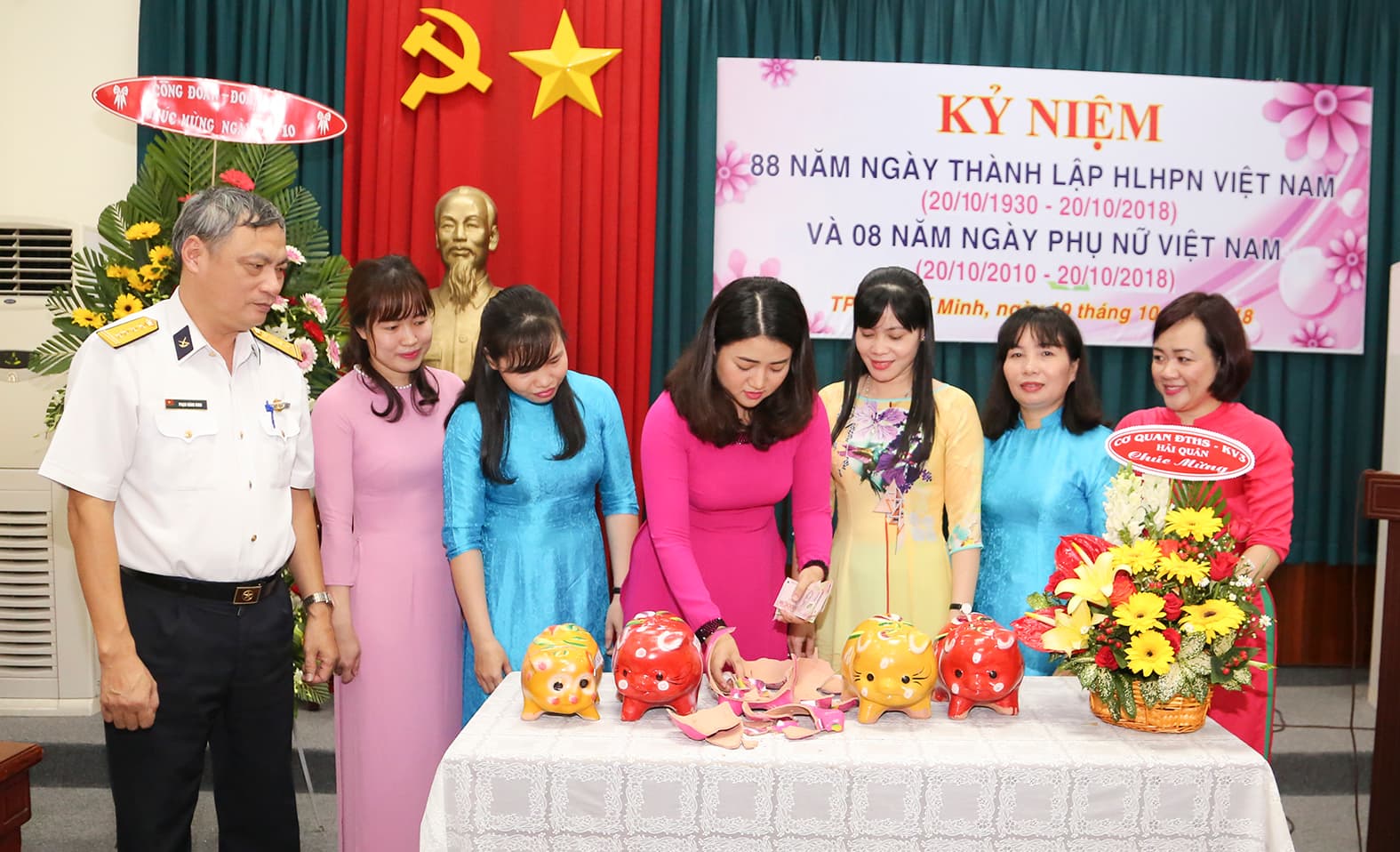 Các đơn vị Hải quân tổ chức nhiều hoạt động chào mừng ngày Phụ nữ Việt Nam 20-10