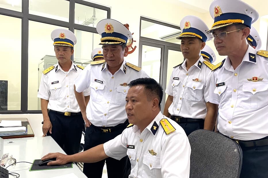 Thủ trưởng Bộ Tư lệnh Hải quân kiểm tra, nắm tình hình tại Vùng 5