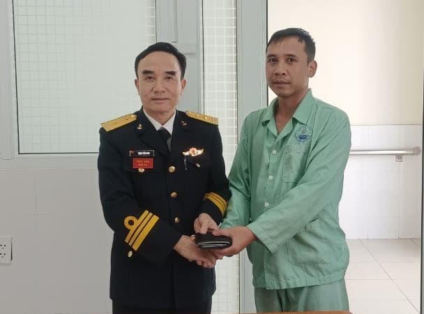 Nhặt được của rơi trả lại cho người bệnh