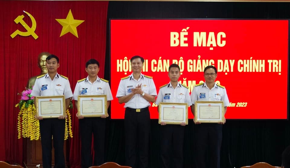 Lữ đoàn 167: Hội thi cán bộ giảng dạy chính trị năm 2023